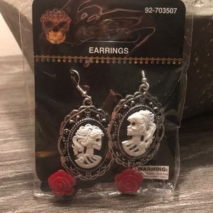 Fashion Jewelry Skull Dangle Earrings Pin Up